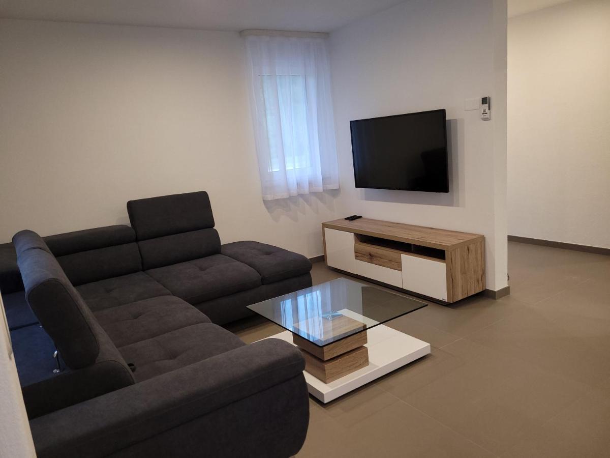 Apartment River Nadiza *